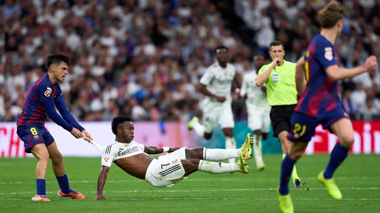 توقيت كلاسيكو برشلونة وريال مدريد في الدوري الإسباني والقنوات الناقلة للمواجهة المرتقبة